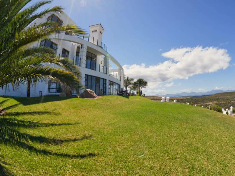 Fly Me To The Moon Guesthouse Mossel Bay Exterior photo